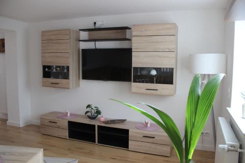 One-Bedroom Apartment with Shower