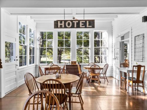 Iekārtas, The Meyer Hotel in Komforta (TX)