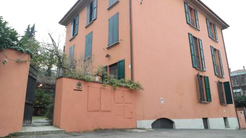 Entrance, All' Ombra del Portico in Other