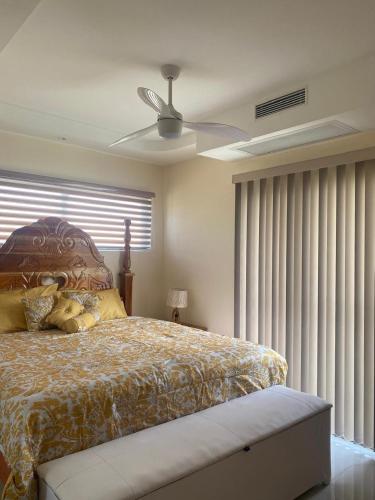Allman luxurious one bedroom near beaches in Plantation Village