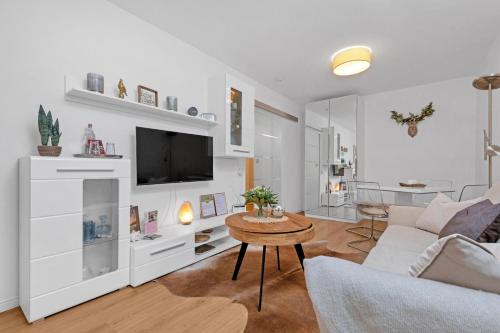 One-Bedroom Apartment image 10