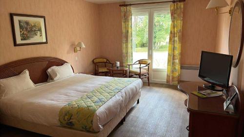 Logis Hôtel du Pont Neuf Room Type - Double Room