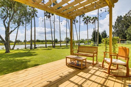 Riverfront Oasis with Private Deck in Los Fresnos! in Los Fresnos (TX)