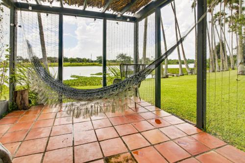 Riverfront Oasis with Private Deck in Los Fresnos! in Los Fresnos (TX)