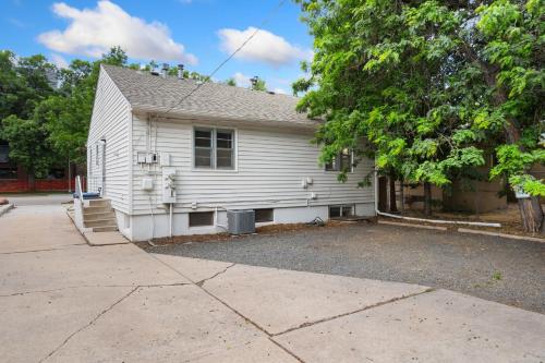 Charming Bungalow Next to CSU -FREE Cruiser Bikes - image 7