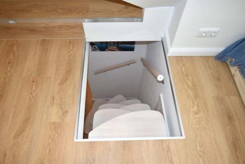 Two-Bedroom Apartment with Shower  image 10