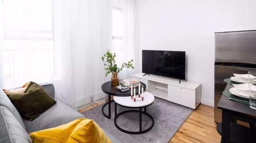 Spacious 3BR Retreat Near Times Square, New York (Foto 6)