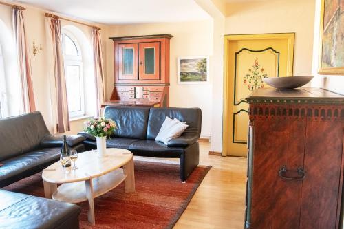 Sleeps 6