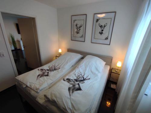 One-Bedroom Apartment with Shower image 7