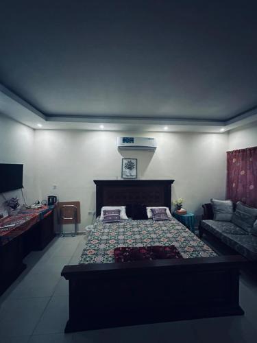 Budget Hostel Rooms in العين