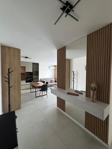 Alys Residence