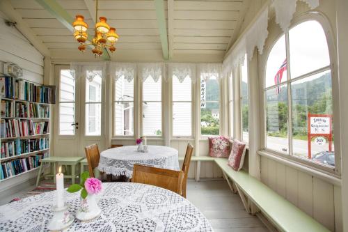 Restorāns, Jaunsen Gjestgjevarstad in Granvin