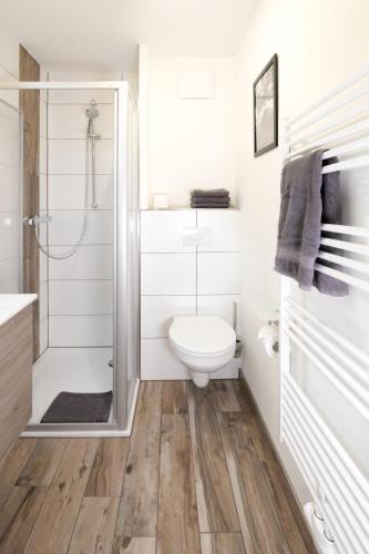 Two-Bedroom Apartment with Balcony image 9