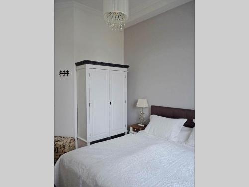 Two-Bedroom Apartment with Balcony image 10