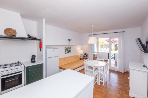 Can Digus - Mediterranean Apartments - Fornells, Fornells (foto 8)