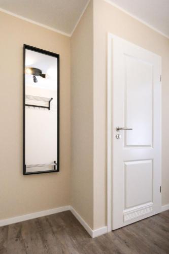 One-Bedroom Apartment with Balcony image 5