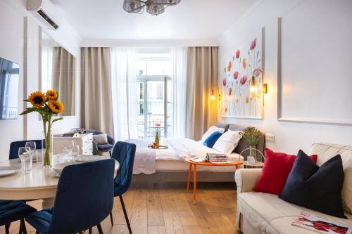Fragola Apartments Old Town Room Type - Poppy Studio with balcony, 2nd floor, no elevator (30 Slawkowska Street)