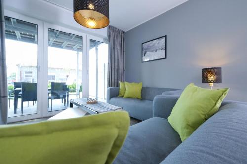 Two-Bedroom Apartment with Terrace room in Neu seit 2023 FeWo No 2 Friesenhuus Carolinensiel