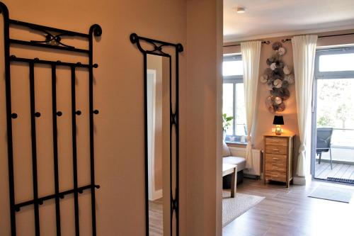 One-Bedroom Apartment with Balcony and Sea View image 4
