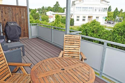 One-Bedroom Apartment with Balcony image 1