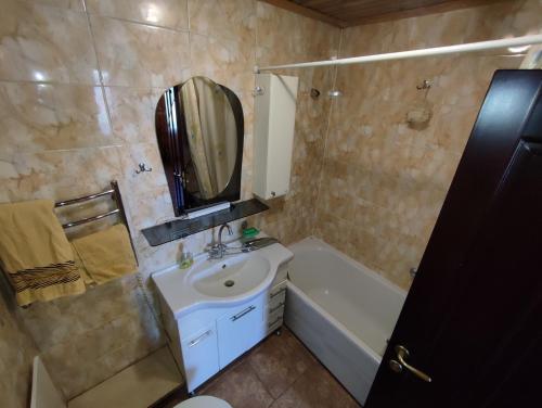 Pochayev Home in Pirnovo