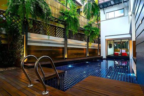 33 ポッシュテル