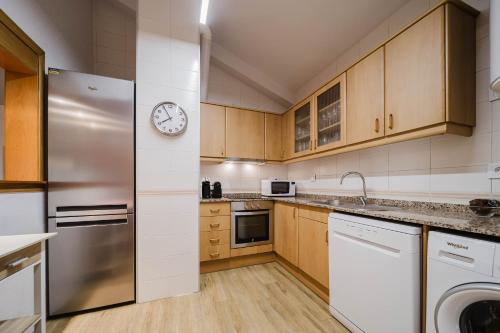 dapur, Ático para 12 personas con Vistas Panorámicas I AndBnB (Atico para 12 personas con Vistas Panoramicas I AndBnB) in L'Aldosa de Canillo