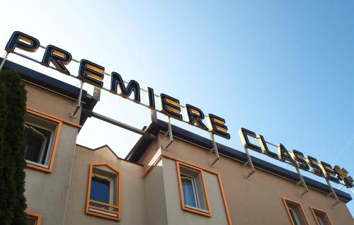 Premiere Classe Niort Est - Chauray - image 8
