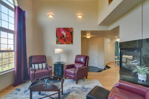 Mountain-View Conifer Gem Near Hiking and Fishing in Evergreen (CO)