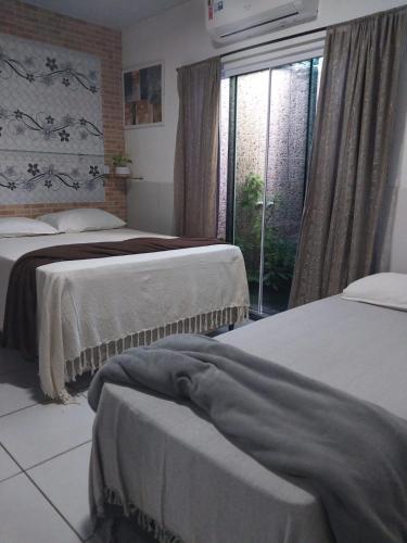 1 double bed, 1 twin bed