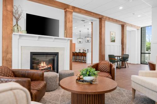 Branson Falls Lodge, Branson