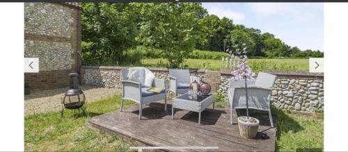 The Ducks - Stunning remote Norfolk Appt with Lazy Spa in Whissonsett