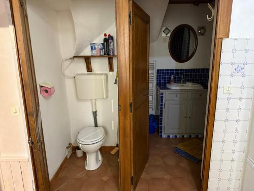 One-Bedroom Apartment image 1