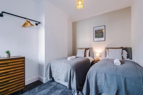 Stylish 3 bedroom home - FREE parking, smart TV, sleeps 8, Manchester (fotografie 3)