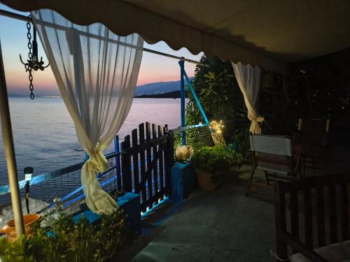 Sotirias Beach House in Kalamos (Argalasti)