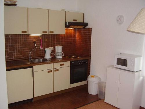 One-Bedroom Apartment with Balcony image 6