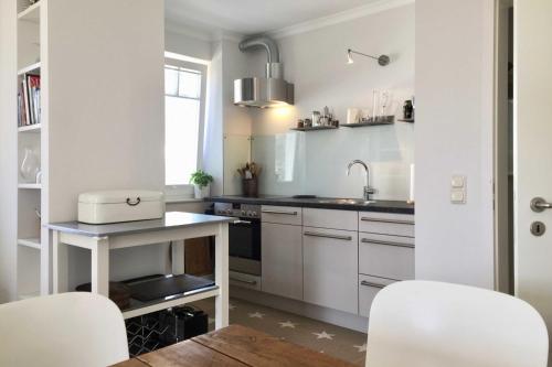 Two-Bedroom Apartment with Balcony and Terrace image 10