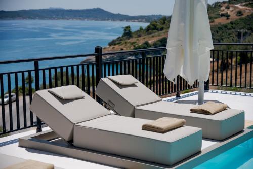 Oresis Panoramic Sea Retreat Beach Access 100 Meters in Koroni