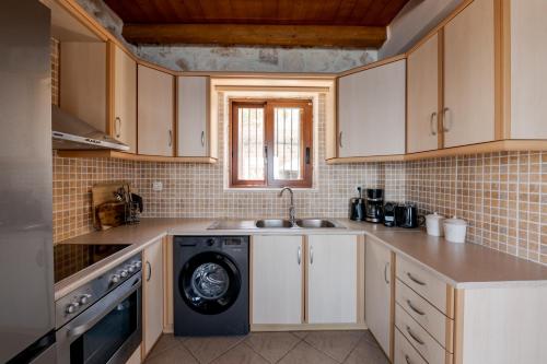 Oresis Panoramic Sea Retreat Beach Access 100 Meters in Koroni