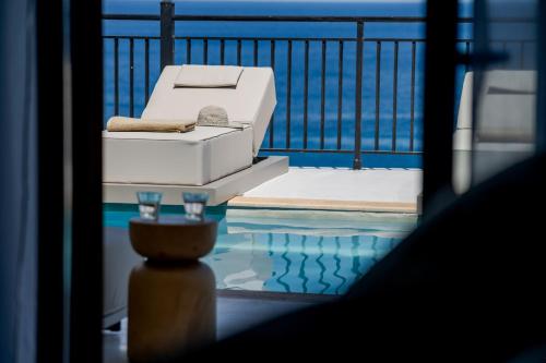 Oresis Panoramic Sea Retreat Beach Access 100 Meters in Koroni
