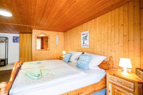 Double Room with Terrace image 3