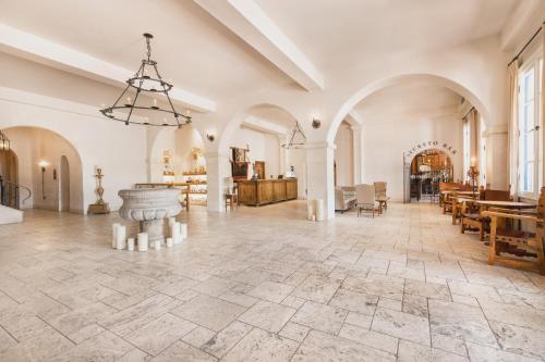 로비, 호텔 세인트 프란시스 (헤리티지 호텔 앤 리조트 그룹) (Hotel St. Francis - Heritage Hotels and Resorts) in 산타 페 시티 센터