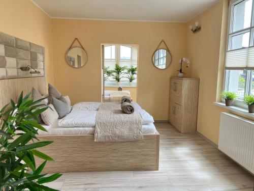 2 bedrooms, 2 beds