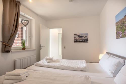 One-Bedroom Apartment with Balcony image 6