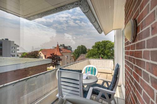 One-Bedroom Apartment with Balcony image 4