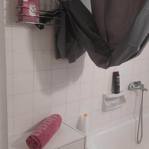 Alice Spacious Apartment in Nea Paralia District