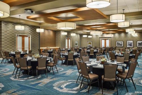 SpringHill Suites by Marriott Deadwood - image 7