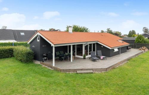 Beautiful Home In Børkop With Sauna