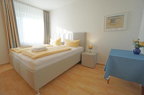 One-Bedroom Apartment with Balcony image 10