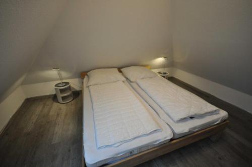 Three-Bedroom House image 7